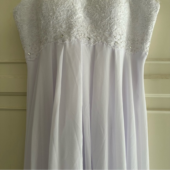 Abao White Wedding Gown - Picture 7 of 16